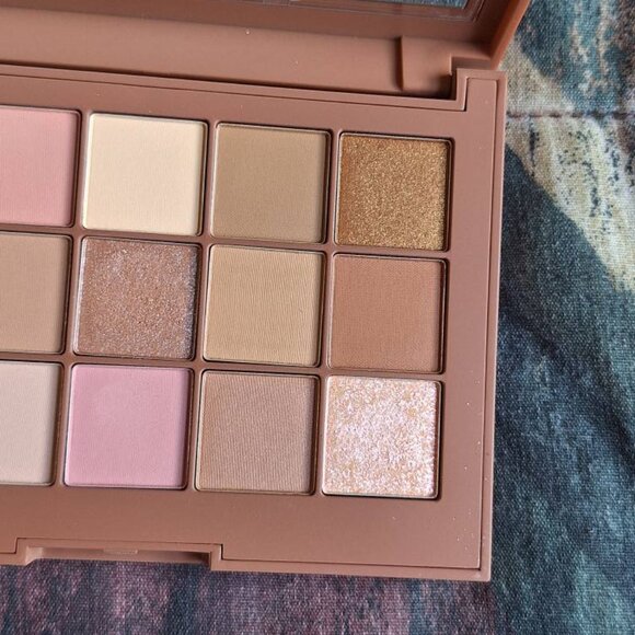 🌸 Jason Wu – Flora 15 Eyeshadow Palette (Dusty Rose) 🌸 - Picture 3 of 7